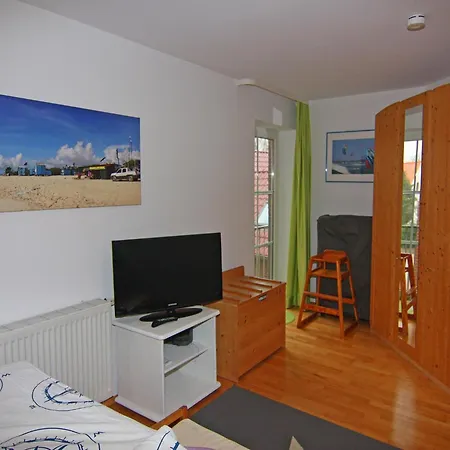 Raum In Fehmarn Orth, Cleaning Included *